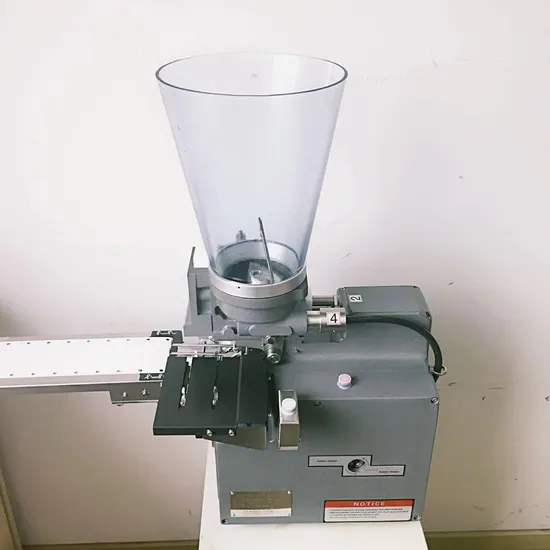 Maschine zur Herstellung von Knödeln und Gyoza nach japanischer Art